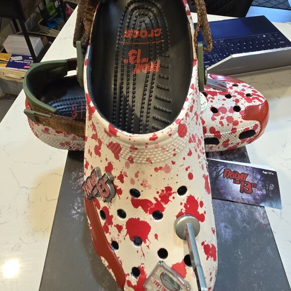 Crocs Classic Clog Friday The 13th 212073-90H Size 10 Mens New JASON VORHEES NEW - Picture 4 of 13